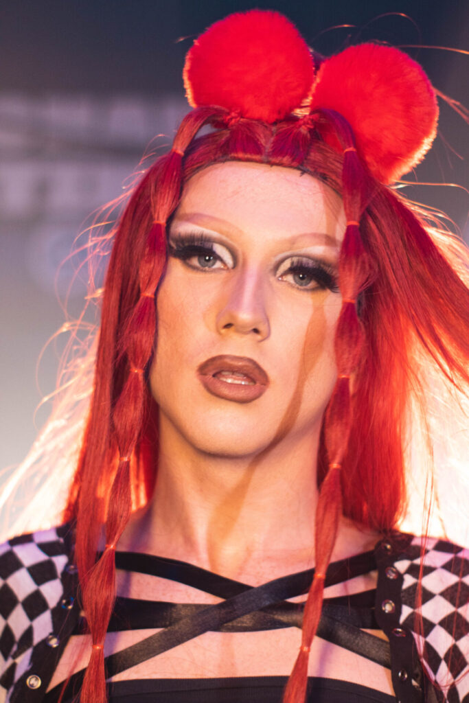 “Acelera” chega ao Youtube e movimenta a cena drag queen