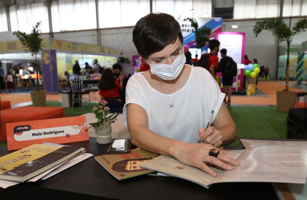 Feira do Livro de Joinville abre inscrições para autores lançarem livros