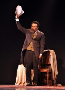 DEO GARCEZ em LUIZ GAMA. Foto de Crsitina Granato (2)