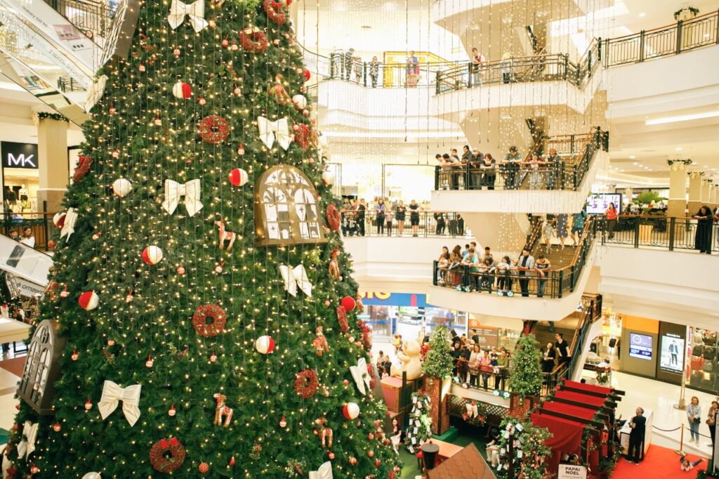 Coral Cantos da Ilha fará concerto com os clássicos natalinos nesta quinta-feira, 1, no Villa Romana Shopping