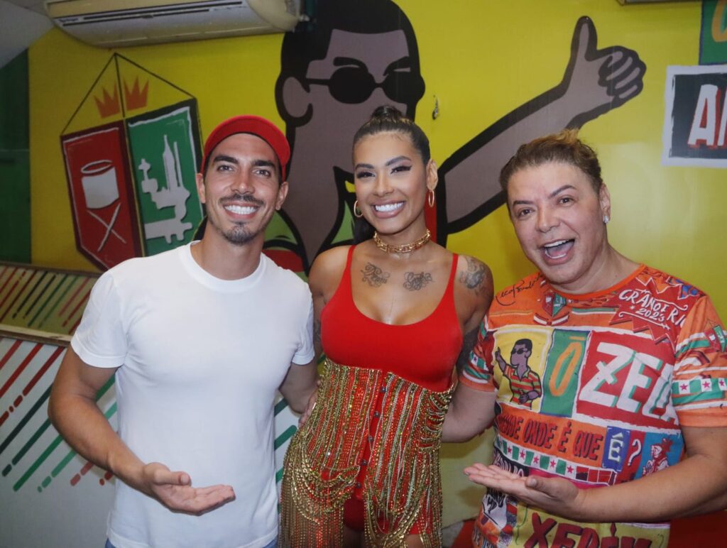 Celebridades marcam presença no ensaio da Escola de Samba Grande Rio