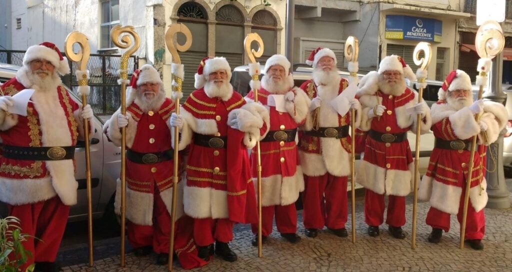 Este Natal foi bem lucrativo para os 'bons velhinhos'