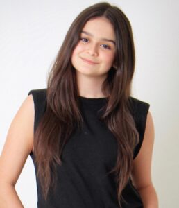 Mafê Mossini integra o elenco do musical “João e Maria”