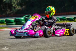 Lara Franco na Seletiva de Kart FIA Girls On Track