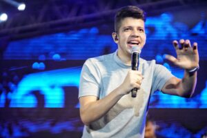 Nasce um fenomeno na música em Sergipe o nome de é Nadson Ferinha