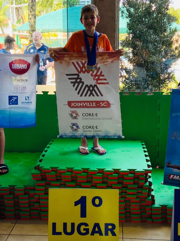 Nadadores de Joinville conquistam sete medalhas no catarinense Mirim/Petiz