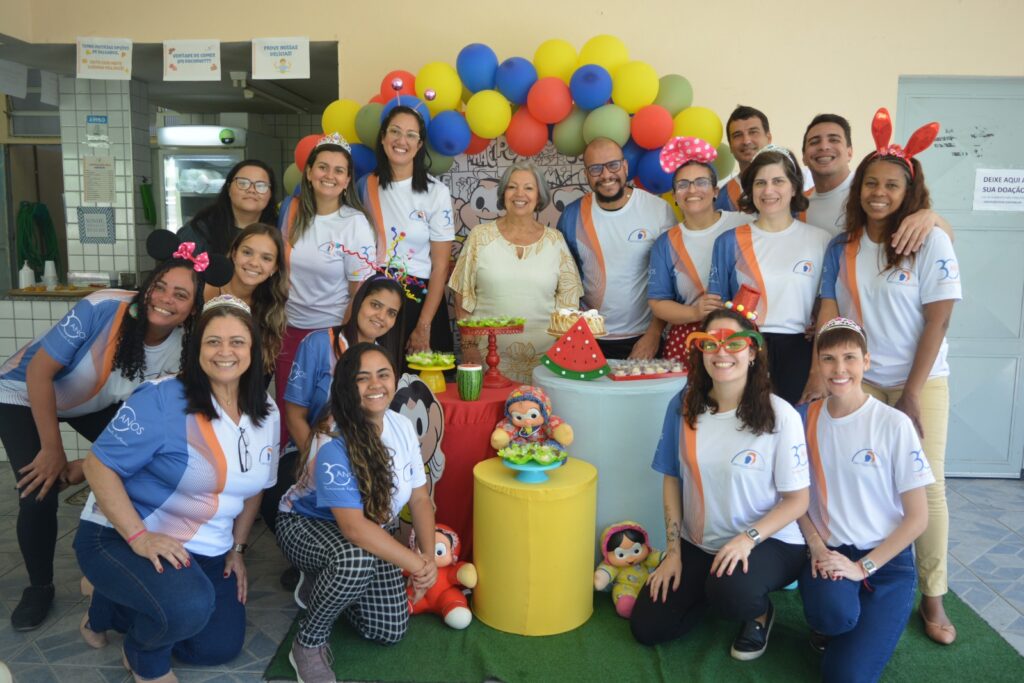 Instituto Lavie faz doação de 300 brinquedos para Casa Lar Dona Meca