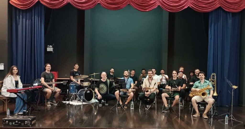 Big Band formada por músicos jovens leva ensaio aberto à Casa da Cultura de Joinville