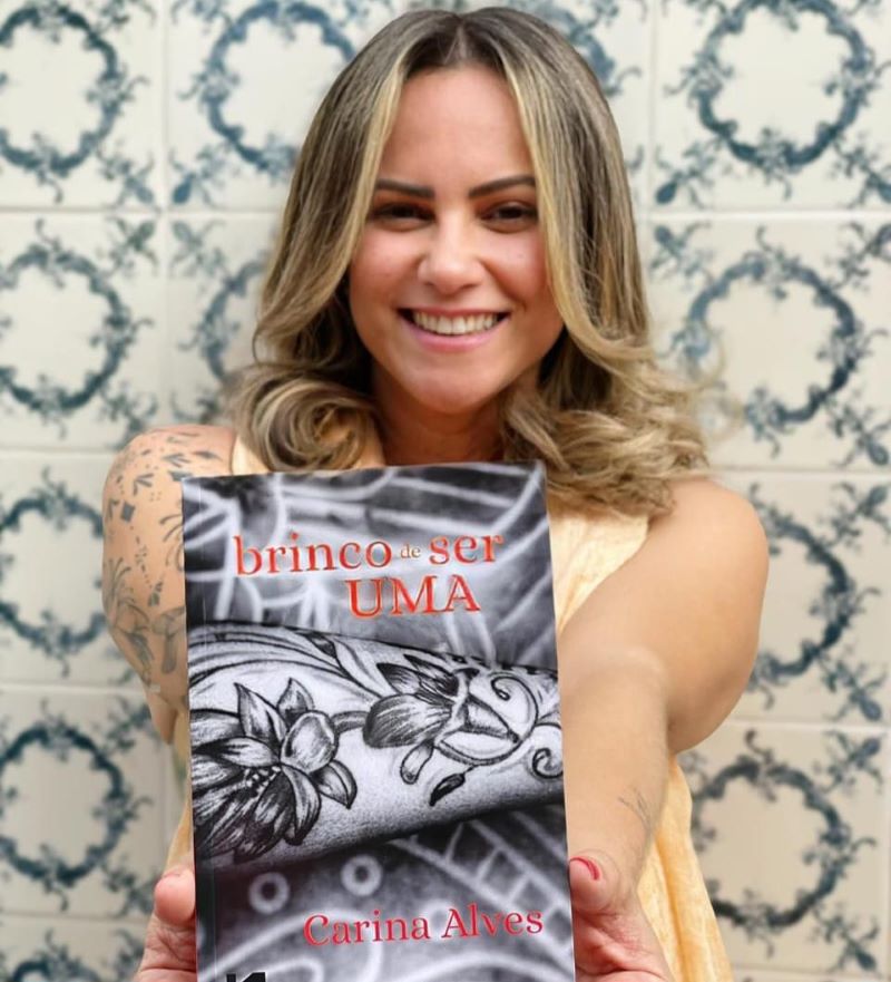 Carina Alves lança o aclamado livro de poesias ‘brinco de ser UMA’ no Brasil com grande evento em Brasília