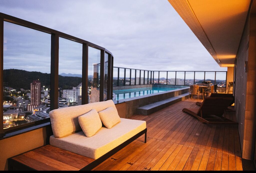 Halsten entrega o segundo maior prédio de Joinville e a área de lazer mais alta da cidade