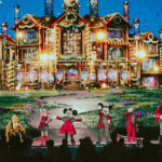 Espetáculo natalino da Disney no Brasil impulsiona turismo e economia de Curitiba