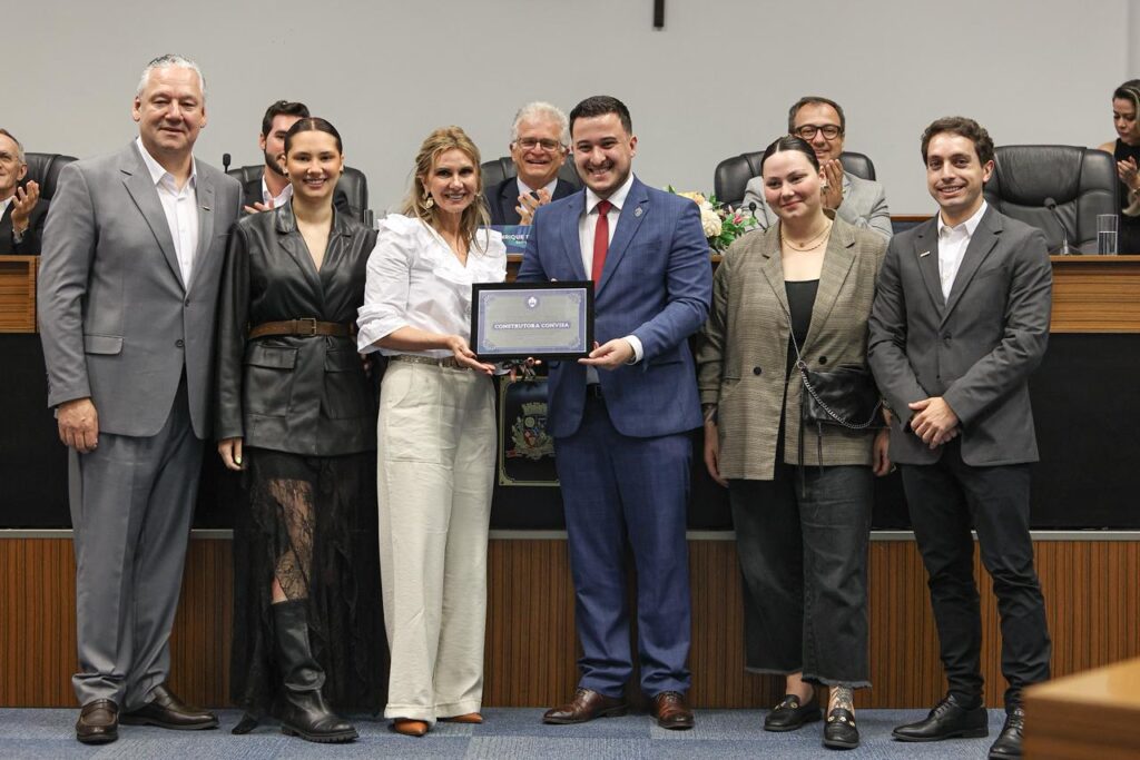 Câmara de Vereadores homenageia Convisa pelos 35 anos de atuação em Joinville