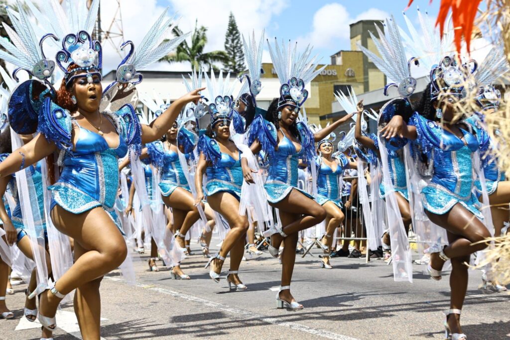 *Príncipes do Samba conquista o 14º título do carnaval de Joinville com desfile que empolgou o público *