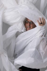 Márcio Paloschi estreia instalação artística no Museu Weg de Ciência, em Jaraguá do Sul