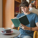 Mais que hábito, ler é perceber